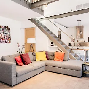  Appartement Design Loft Bocconi Italie