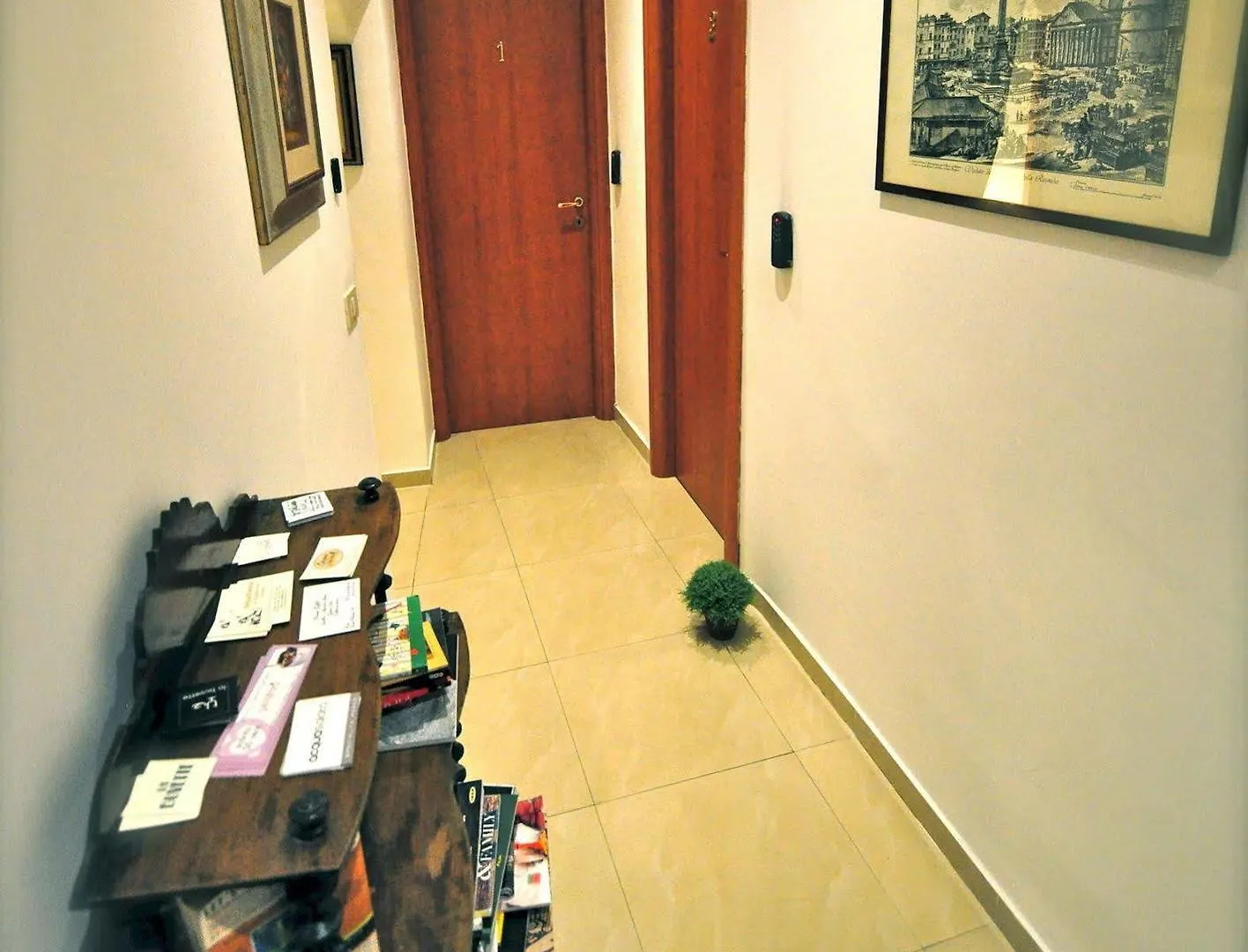 Babuino 127 Rooms Rome 2*,